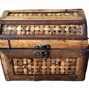 Large Wicker chest jewelry Box jewelry or storage box